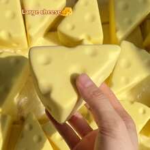 三角形奶酪造型软萌玩具，减压捏捏球，返校用品，办公、教室及居家适用，冬季好物，感恩节、圣诞节、沙特国庆日、生日、节日、新年、情人节礼物，送给男友/女友，成人适用 - 彩色 - 查看 3