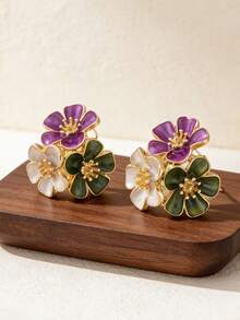 一对优雅珐琅花朵耳钉，适合女性在节日、生日、约会、派对、度假、购物和通勤时佩戴。 - 花朵 - 查看 5