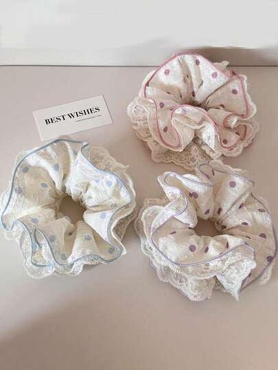 1个甜美清新的蓝色碎花发圈，蕾丝腰带设计，柔和春日风格，百搭女士发饰