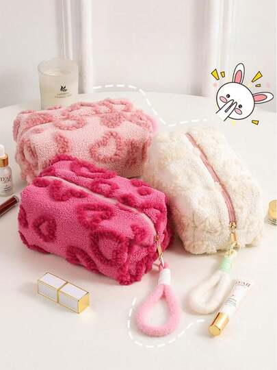 1个心形毛绒收纳袋，可爱大容量化妆包，学生文具袋，便携式日记用品收纳袋