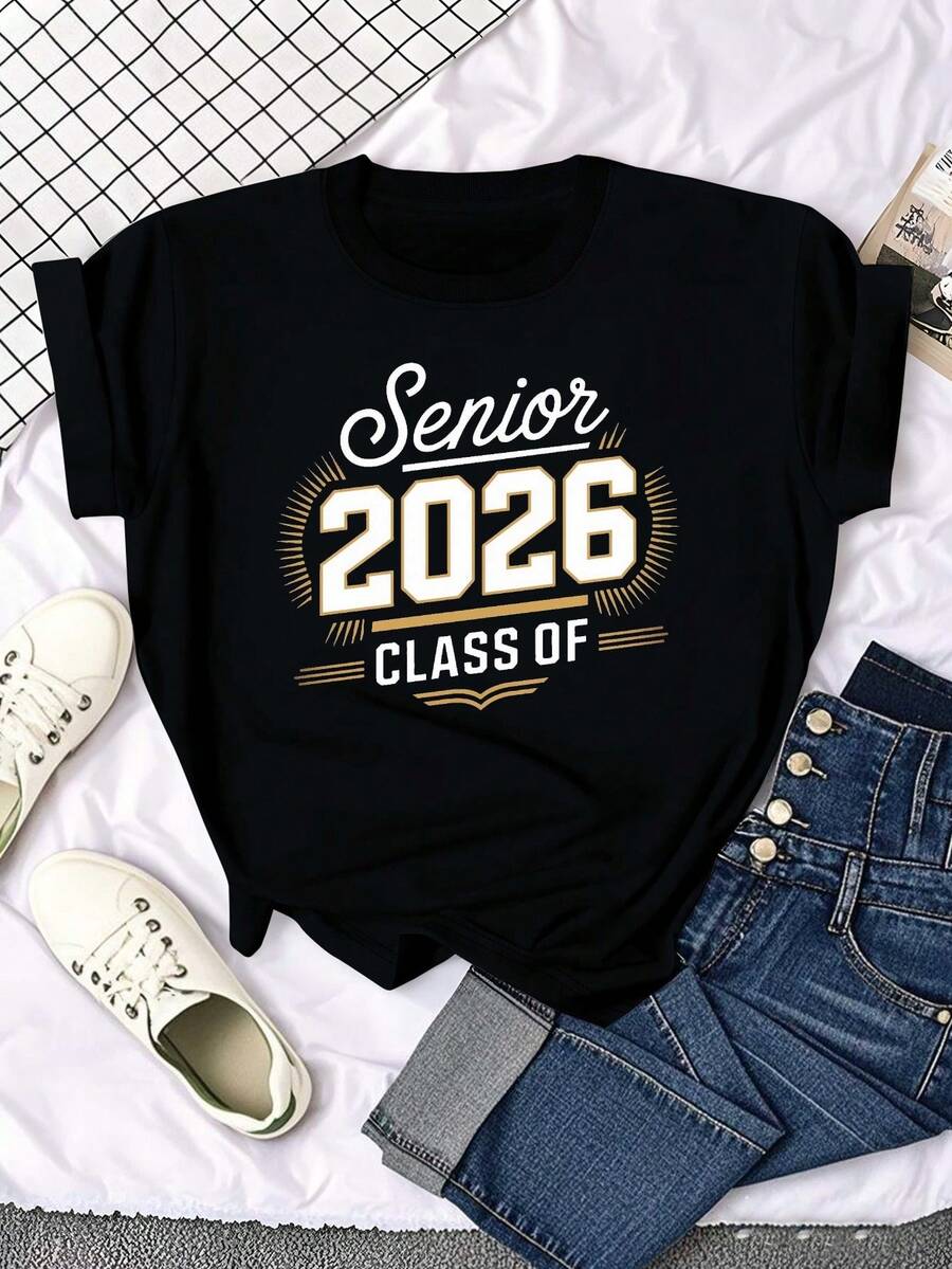 Camiseta de graduación para mujer, promoción de 2026 - Atuendo de último año con estampado del número de graduación 2026 - Ajuste 100% casual para baile de graduación, traje de gala y bailes - Regalo de graduación lavable a máquina - [Negro] - Ver 1