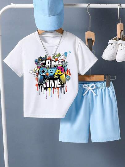 Bộ áo thun ngắn tay và quần short in hình tay cầm chơi game cho bé trai mùa hè.