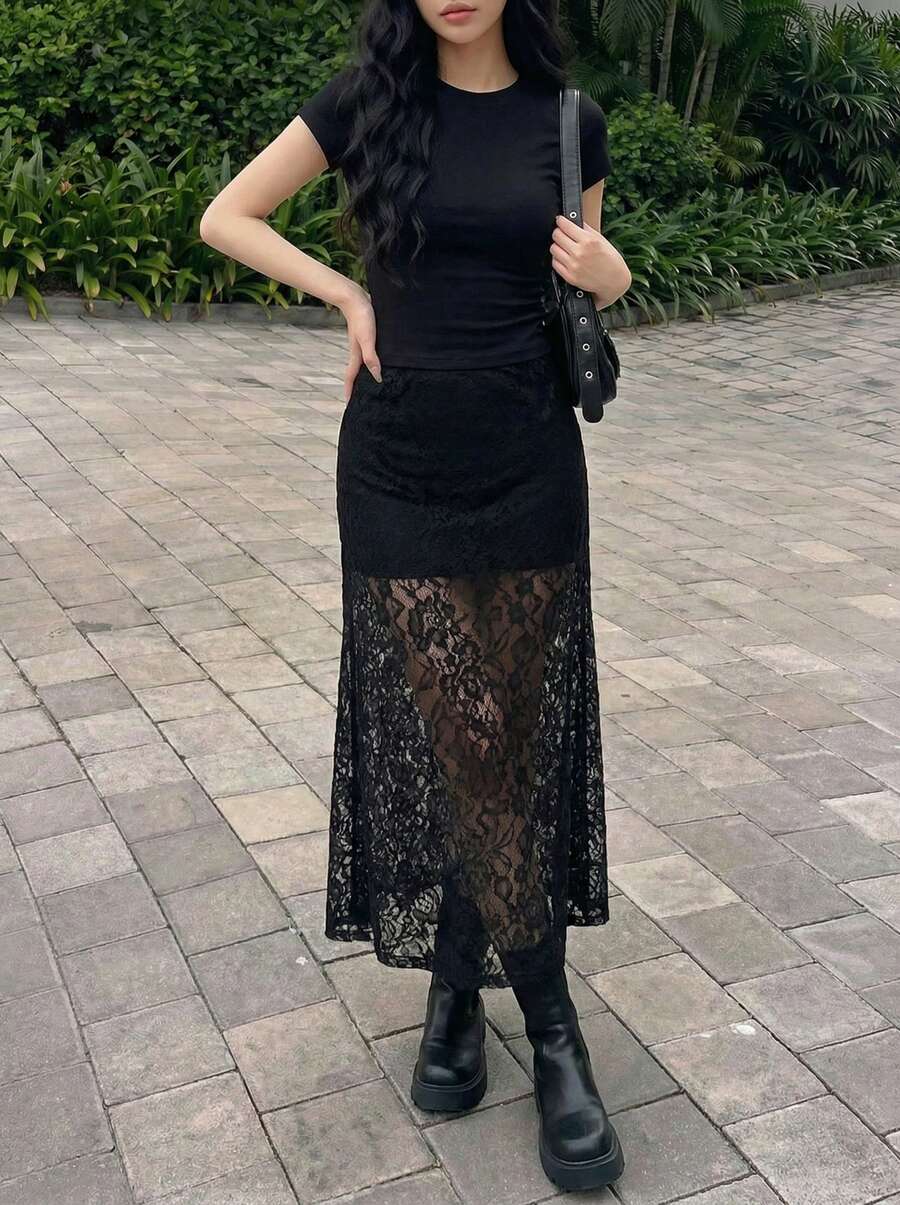 Rikumo Sexy Hollow-Out Lace Skirt Women Elegant A-Line Mid-Length Skirt Backside Slit Elastic Waist Mini Black Skirt Summer