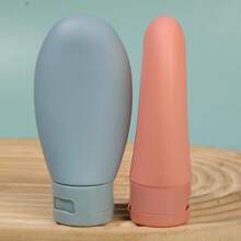 Bộ 1/3 chai du lịch bằng silicon mềm mại, dung tích 60ml, dễ thương; chống rò rỉ, có thể tái sử dụng, thích hợp đựng sữa dưỡng thể, dầu gội và các sản phẩm chăm sóc da. Lý tưởng cho du lịch, tập gym và các chuyến công tác, dùng được cho cả nam và nữ - hoàn hảo cho hành lý xách tay và kỳ nghỉ. Trang trí nhà cửa cho năm học mới, đồ dùng gia đình, đồ dùng cần thiết khi đi du lịch, phụ kiện phòng tắm, quà tặng Ngày của Mẹ. - Nhiều kiểu dáng - Xem 7