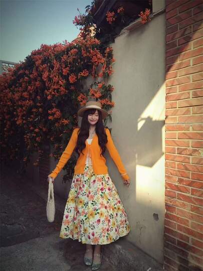 Mẫu váy nữ mới về mùa xuân/hè thanh lịch lấy cảm hứng từ Dopamine.