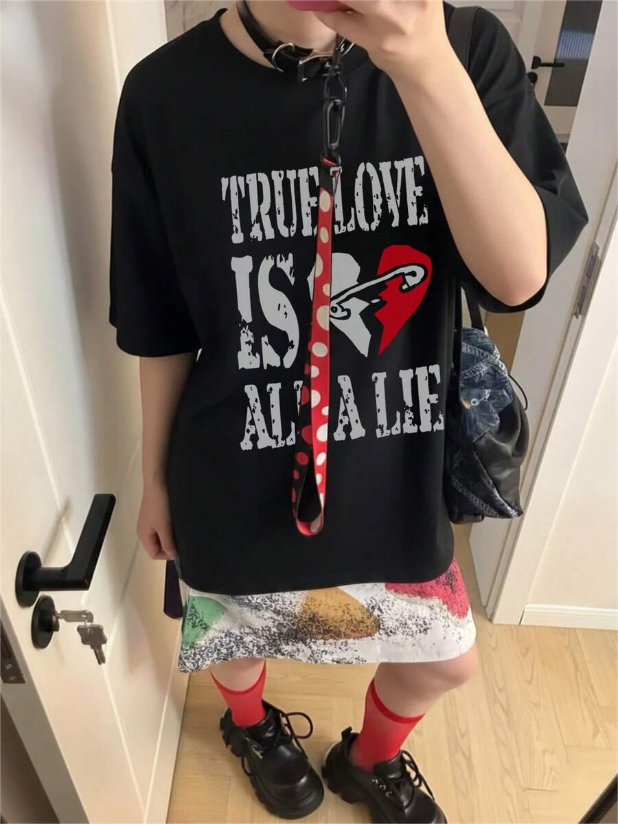 2026 Nuevo verano Camiseta de manga corta unisex de cuello redondo casual y suelta con estampado de letras inglesas y corazones, moda versátil para uso diario y estudiantil, 1 pieza en color negro - Negro - Ver 1