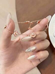 1件四瓣珍珠母贝手链，优雅珠宝礼品，女士之选 - 彩色 - 查看 6