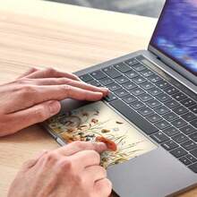 1 miếng dán trang trí bàn di chuột laptop họa tiết hoa anh đào và côn trùng, kích thước: 5.51 x 3.54 inch, chống trượt, chống trầy xước, bề mặt mờ, không ảnh hưởng đến chức năng bàn di chuột. - Xem 9