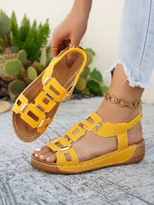 Plus Size Women's Retro Solid Color Buckle Platform Wedge Sandals - Yellow - View 2