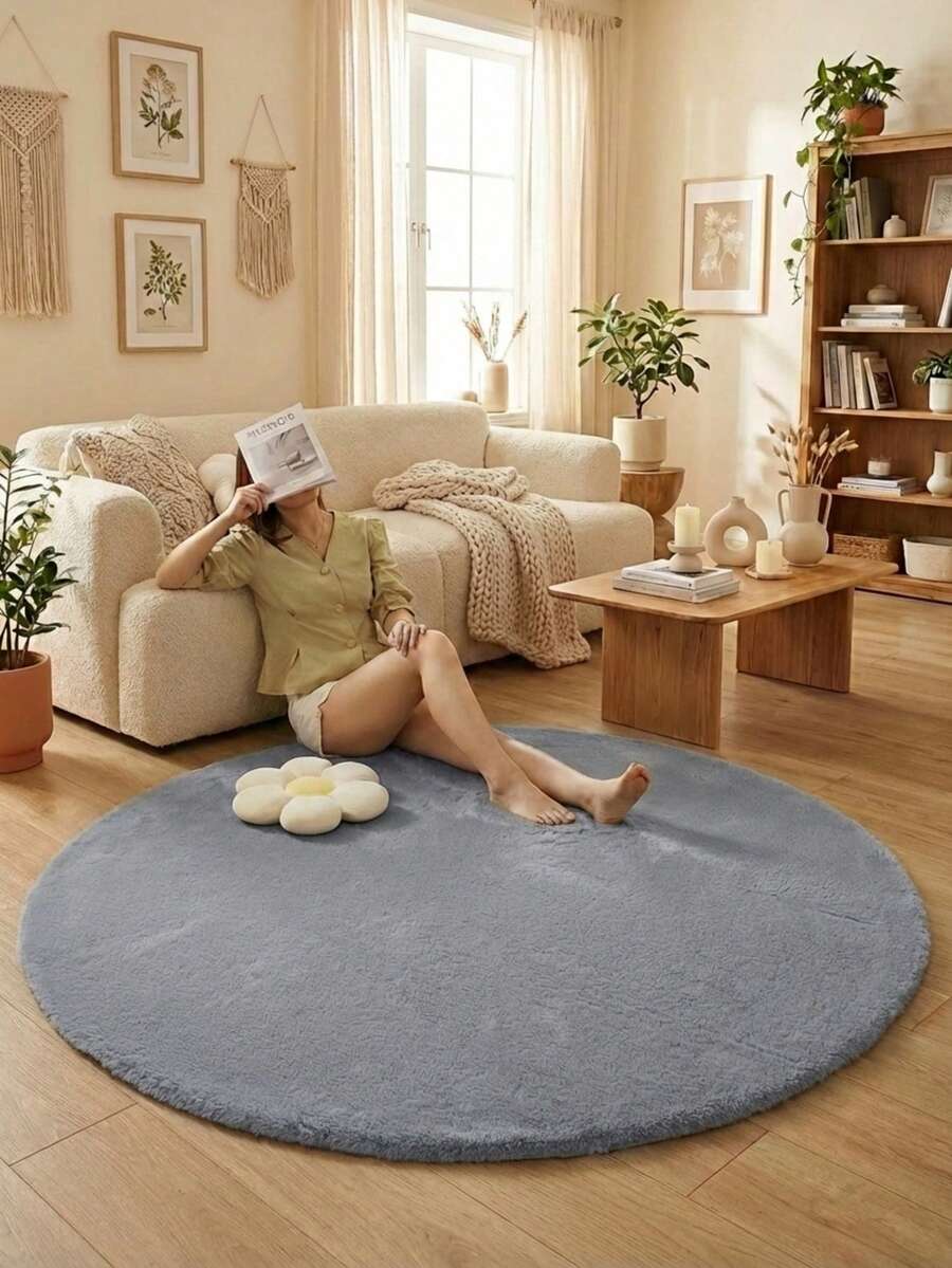 1pc Soft Fluffy Fur Mat Gray Area Rug, Comfortable For Bedroom, Living Room, Study, Office, Entryway, Room Decor As Floor Mat, Plush Bedroom Rugs, Washable & Non-Slip, Cute Rug - Indoor All-Season Home Decor, Ideal For Indoor Use, Luxurious Simple Living Room Rug, Round Bedroom Rugs, Bedside Rug, Faux Fur Rug, Bathroom Rug, Decorative Rug, Gray Faux Fur Rug, Door Mats, Bedroom Decor, House Decor, Autumn Decor Home, Room Decorations - Grey - View 1