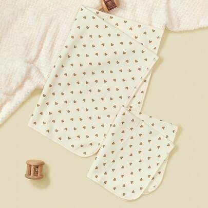 1 miếng lót thấm nước tiểu cho bé, thảm thay tã hình trái tim tái sử dụng, mềm mại và thấm hút tốt cho trẻ sơ sinh.