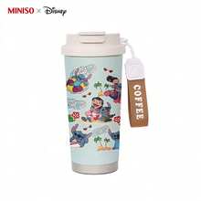 MINISO X Disney Lilo & Stitch Tropical Surfing Pattern Insulated Coffee Tumbler With Wrist Strap,Stainless Steel, Coffee Cup With Lid,Dual-Drink Design,  And Durable - 彩色 - 查看 7