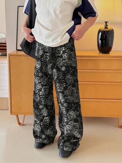 1件新款韩日风黑色玫瑰提花宽松阔腿牛仔裤，复古高街美式提花休闲牛仔裤（不含腰带和配饰）