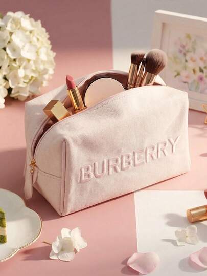 Burberry Túi đựng mỹ phẩm màu hồng nhạt thêu logo, phong cách Y2K, túi đựng đồ trang điểm di động, vải denim, vật dụng cần thiết cho du lịch và quà tặng dự tiệc.