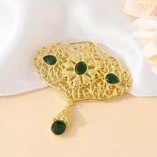 Classic Style Women's Hollow Carved Metal Plated Gold Brooch Pin, Scarf Clip, Suitable For All Seasons - Gold - View 3