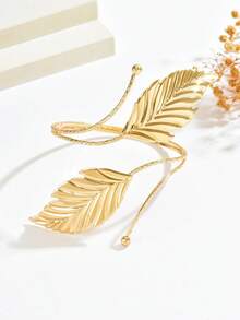 1pc Fashionable Textured 3D Leaf Decor Metal Cuff Bracelet For Women, Minimalist Adjustable Leaf Arm Decoration Suitable For Music Festivals, Parties (Leaf Direction Random) - Gold - View 4