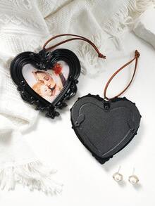 1个黑色欧式3D立体花卉心形装饰相框，手工彩绘树脂材质，可作墙面装饰、DIY相框、母亲节氛围装饰、送给妈妈的礼物，适用于家居、派对、母亲节等场合，可用于展示家庭照片和摄影。 - 黑色 - 查看 10