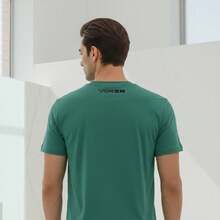 Voker Men's 100% Cotton Slim Fit Plain Basic Casual Everyday T-Shirt. Men's T-Shirt That Doesn't Shrink Or Fade. - 翡翠綠 - 查看 2