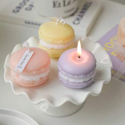 An Adorable Scented Candle-A Charming Macaron-Shaped Candle Perfect As A Photography Prop To Set The Mood. This Decorative Novelty Candle Makes An Ideal Souvenir, Desktop Ornament, Or Creative Aromatic Gift. It Is A Delightful Choice For Weddings, Parties, Or As A Special Present For Women-A Truly Lovely Scented Candle Accent Piece.