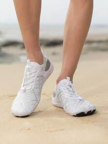 Zapatos de agua de verano para mujer, zapatos de agua transpirables y de secado rápido, calcetines de agua ligeros y antideslizantes adecuados para playa, surf, natación, pesca, vacaciones, fiestas, campamento y deportes acuáticos - Blanco Negro - Ver 5