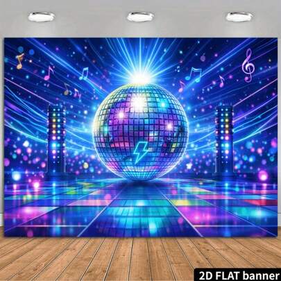 Phông nền 2D phẳng, hình ảnh gồm những quả cầu disco khổng lồ, nốt nhạc nhiều màu, dây đàn dọc nhiều màu, sàn nhảy, đèn sân khấu và nền màu tím đậm với các điểm sáng, phù hợp cho các lễ hội âm nhạc trong nhà và ngoài trời, tiệc người lớn, phòng tập nhảy, KTV và studio chụp ảnh. Có nhiều kiểu dáng và kích cỡ để lựa chọn.