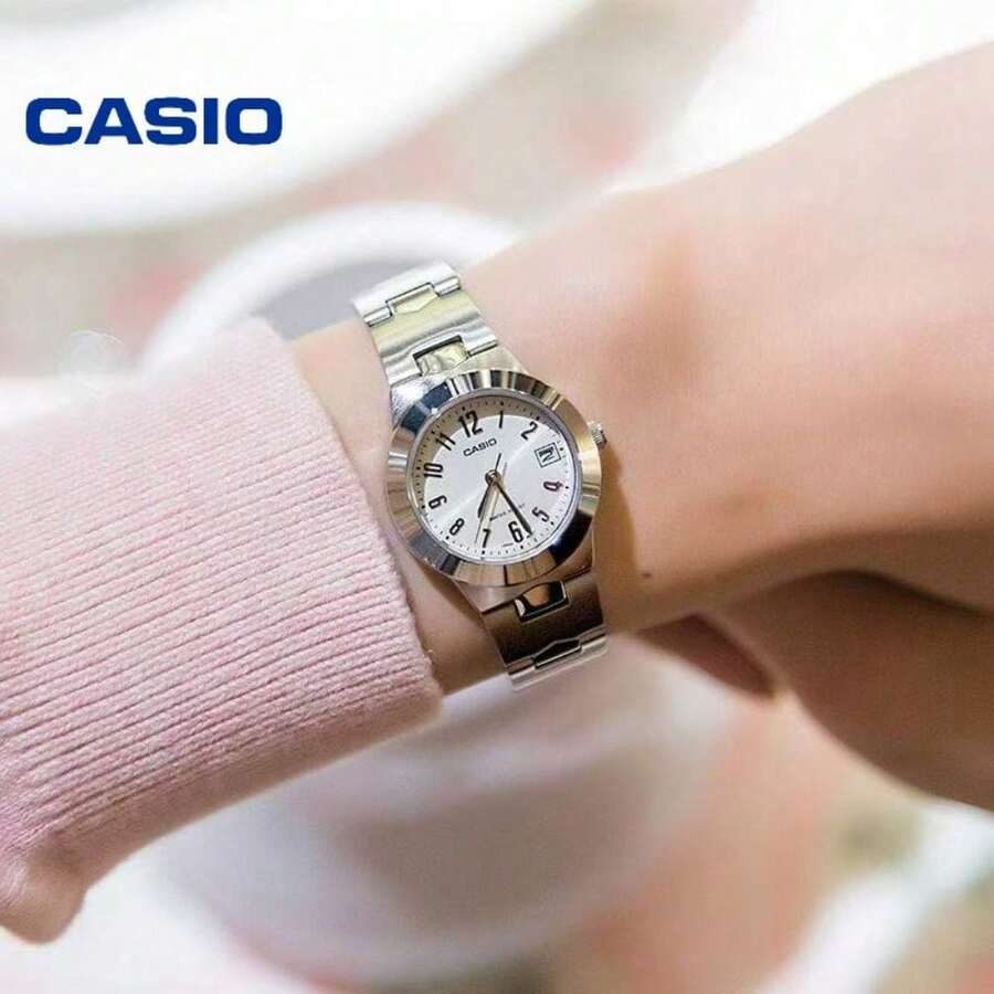 Casio LTP-1241D Women's Watch, Small Dial, Stainless Steel Strap, Everyday Water Resistant Quartz Wristwatch