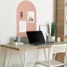 Tablero de anuncios grande de fieltro arqueado, elegante tamaño perfecto de 35 x 24 pulgadas, alternativa para decoración de oficina y pared, 6 azulejos adhesivos personalizables con pines son - Rosa - Ver 3