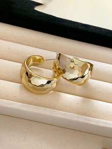 1 Pair C-Shaped Earrings, Minimalist Personalized Earrings, Niche Elegant Exaggerated Earrings, Suitable For Daily Wear - Gold - View 4