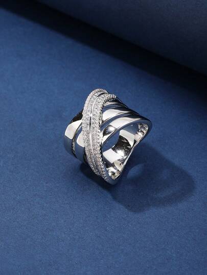 Smooth Copper Zirconia Material Inlaid Women's Large Ring, Fashionable And Charming, Suitable For Gifting And Daily Wear