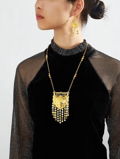 Yiyi Dubai-Inspired Minimalist, Sweet, Exaggerated, Gold-Colored Copper Fashionable And High-End Luxury Retro Big Bling Jewelry Set For Women, Suitable For Outings, Leisure, Parties, Daily Dates, Christmas, And Other Holidays. It Includes A Layered Gold-Plated Long Bling Necklace And Layer Tassel Earrings As A Gift For Women, Girlfriends, Parents, Etc