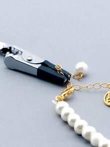 Multifunctional Bracelet-Wearing Aid,Alligator Clip Design Quick,Easy Bracelet Fastening.Makes Wearing It Effortless.Compact Portable,Gifts - Multicolor - View 8