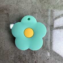 VINCAN Funda de llave con diseño de flor linda, diseño de bloques de colores vibrantes, con cadena de cuentas plateadas (requiere ensamblaje), protector decorativo de identificación de llaves, accesorios de llavero para mujeres, pequeño regalo para hermanas, amantes y amigos - Multicolor - Ver 10