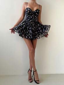 女士印花性感可爱优雅露肩雪纺吊带迷你连衣裙，适合日常外出、约会、通勤、度假、派对、街拍及各种场合。 - 黑色 - 查看 3