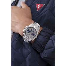 Guess Đồng hồ nam GW0351G2 đính pha lê, chronograph thạch anh, dây đeo thép không gỉ màu bạc, đồng hồ đeo tay thời trang cao cấp phù hợp cho đeo hàng ngày và dự tiệc. - Bạc - Xem 2