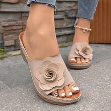 Sandal Selop Wedges Motif Bunga 3D Wanita, Sandal Jepit Bernapas Berongga untuk Musim Panas - Krem - View 1
