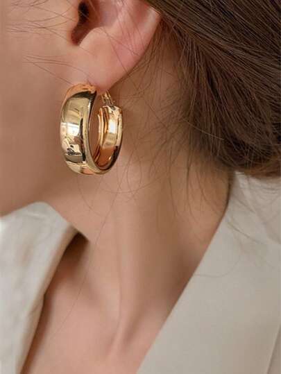 1 Pair Fashionable Geometric Smooth Metal C-Shaped Hoop Earrings, Minimalist Elegant Everyday Accessory For Women