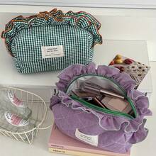 Lace Checkered Makeup Bag, Ins-Style Minimalist Niche Design For Girls, High-Value Appearance, Portable Large-Capacity Cosmetic Pouch For Outings, Home, Travel, And Universal Use - 紅莓蕾絲化妝包 - 查看 3