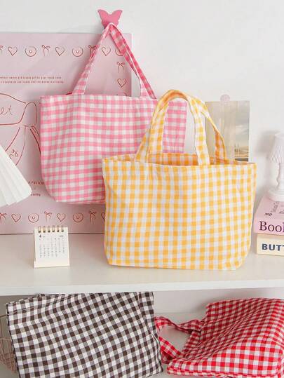 1 件装可爱格纹便当包 时尚棋盘格图案手提包 帆布午餐盒包 便携购物手提包 露营食品收纳袋 无扣午餐便当包 学生午餐盒收纳袋 外出必备小物件整理袋 少女风便当包 午餐盒收纳袋 小型通勤手提袋 柔软面料物品收纳袋 带提手 多功能收纳袋 可收纳卡片、钥匙、硬币、卫生巾、耳机、口红、化妆品
