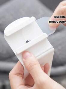 4 buah Klip Sprei Tebal - Desain Tak Terlihat, Anti Selip & Stabil, Kompatibel dengan Berbagai Kasur, Bahan PP - Cocok untuk Hotel, Rumah atau Sebagai Hadiah - Mudah Dibersihkan, Kualitas Kelas Hotel, Desain Tanpa Sambungan, Klip Berkualitas Tinggi - beraneka warna - View 3