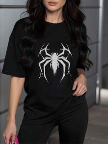 Figura de araña blanca que simboliza poder misterio y conexión con la naturaleza sobre fondo oscuro camiseta de mujer cómoda moderna 220g ideal para uso urbano - Negro - Ver 8