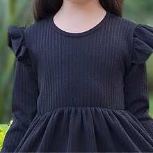 Vestido Inverno Infantil e Juvenil para Meninas e Adolescentes Tricot com Detalhes no Tecido Manga com Frufru Babado Manga Longa Outono e Inverno (VINF433) - Preto - Visão 2