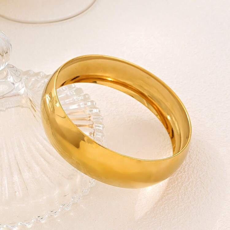 Vòng tay bản rộng 70mm màu vàng sang trọng dành cho nữ - Thiết kế thanh lịch và đơn giản, hoàn hảo cho trang phục hàng ngày hoặc dự tiệc. - Vàng - Xem 8