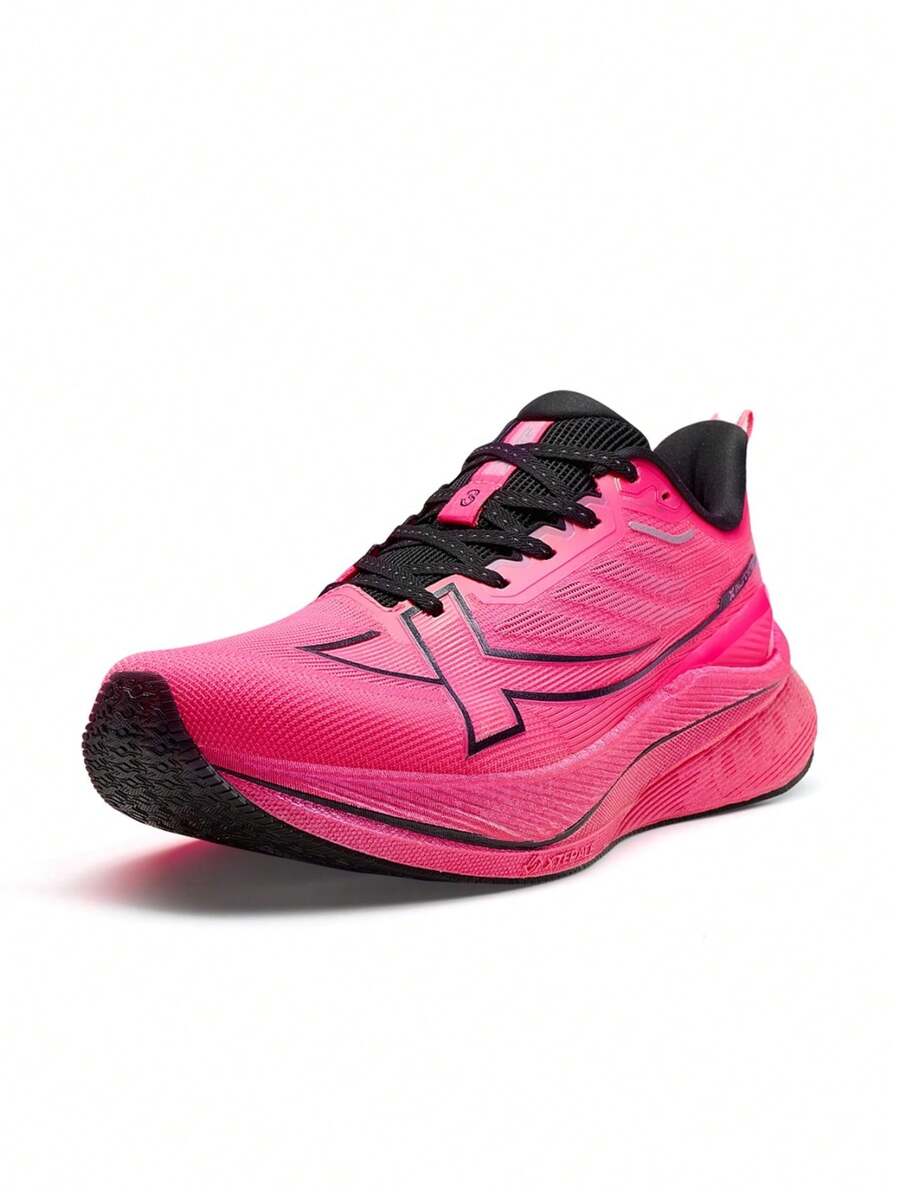 XTEP 2000KM 第三代跑鞋，透气夏季男士跑鞋 - 螢光魅紅/黑 - 查看 1