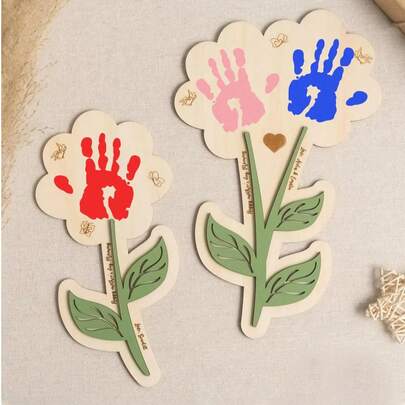 Personalized Wooden Floral Handprint Desktop Decoration, With Customized Exclusive Blessing Words. Suitable For Placing Beside The Mother's Dining Table. Wooden Floral Handprint Art - A Warm Mother's Day Gift.