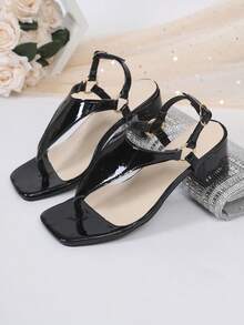 Giày sandal quai chữ T tối giản bằng da bóng, giày cao gót hở mũi khoét lỗ đính ngọc trai dành cho nữ, giày đi biển mùa hè. - màu đen - Xem 8