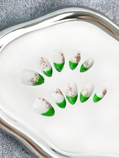 20.5毫米手工杏仁形透明美甲贴片，法式简约花卉设计，乳白色和绿色，优雅百搭，适合派对、户外、海滩、日常、假日、聚会、工作和特殊场合 - 10片/包