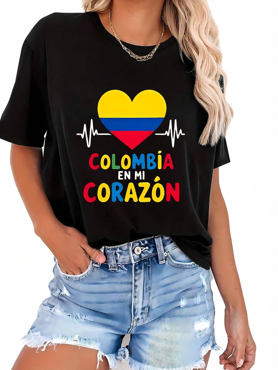 Camiseta casual de manga corta y cuello redondo para mujer con estampado gráfico "COLOMBIA EN MI CORAZÓN", suave y mezclada, top elástico de cuello redondo, lavable a máquina - Perfecta para primavera y verano - Camiseta ligera de manga corta para la moda de verano - [Negro] - Ver 1