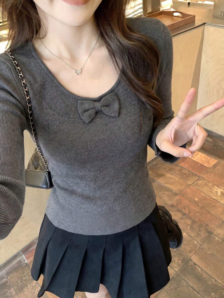 Grey Sexy Chic Crop Top With Keyhole Neckline, Fitted Waist Design, Long Sleeve Sweater For Weekend Casual Wear - Dark Gray - View 1