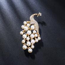 1枚优雅孔雀锌合金仿珍珠胸针，适合女性在婚礼、派对、正式场合、搭配外套、西装外套、母亲节、节日礼物等场合佩戴。 - 金色 - 查看 5