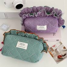 Lace Checkered Makeup Bag, Ins-Style Minimalist Niche Design For Girls, High-Value Appearance, Portable Large-Capacity Cosmetic Pouch For Outings, Home, Travel, And Universal Use - 紅莓蕾絲化妝包 - 查看 4